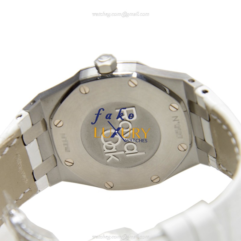 Audemars Piguet 67651ST.ZZ.D011CR.01 Royal Oak Replica Watch with White Dial on - Image 4