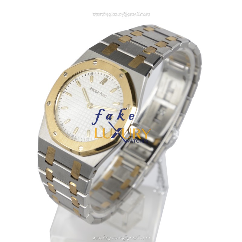 Audemars Piguet Royal Oak 56175SA.O.0789SA.09 Quartz 18kt Gold & Steel Silvery Dial Replica Watch - Image 3
