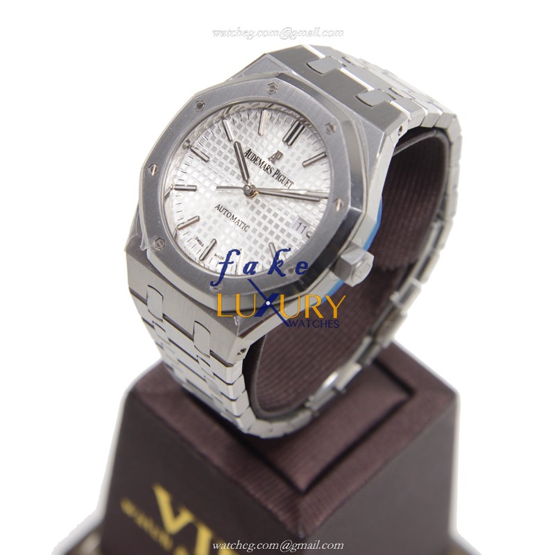 Audemars Piguet 15450ST.OO.1256ST.01 Royal Oak Replica Watch, 37mm Steel Case, Silver Dial - Image 3