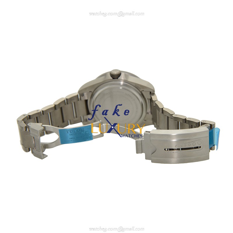 -25600TB-Replica Tudor PELAGOS Automatic Titanium Watch - Blue Dial - Image 5