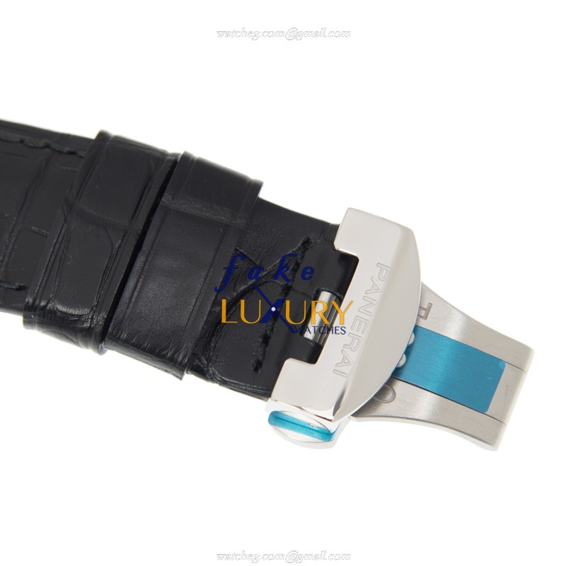 Panerai Luminor PAM00104 Automatic Stainless Steel Black Dial Alligator Strap Replica Watch - Image 4