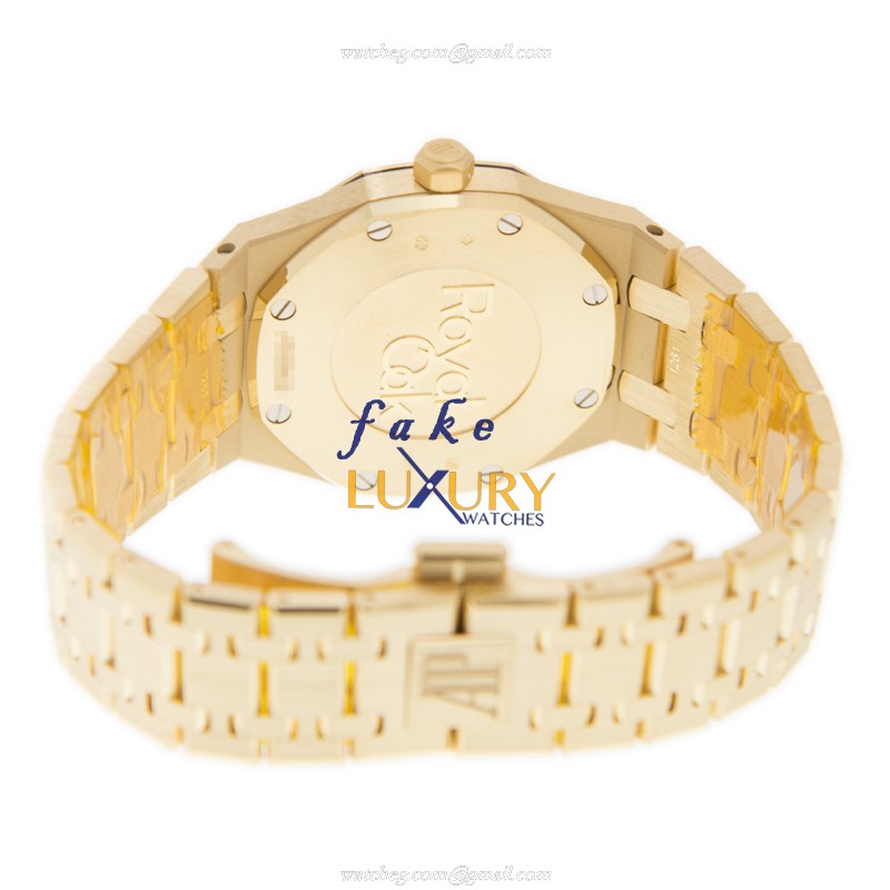Audemars Piguet Royal Oak 67651BA.ZZ.1261BA.01 Replica Watch, 18kt Gold Diamond Case, Silver Dial - Image 4