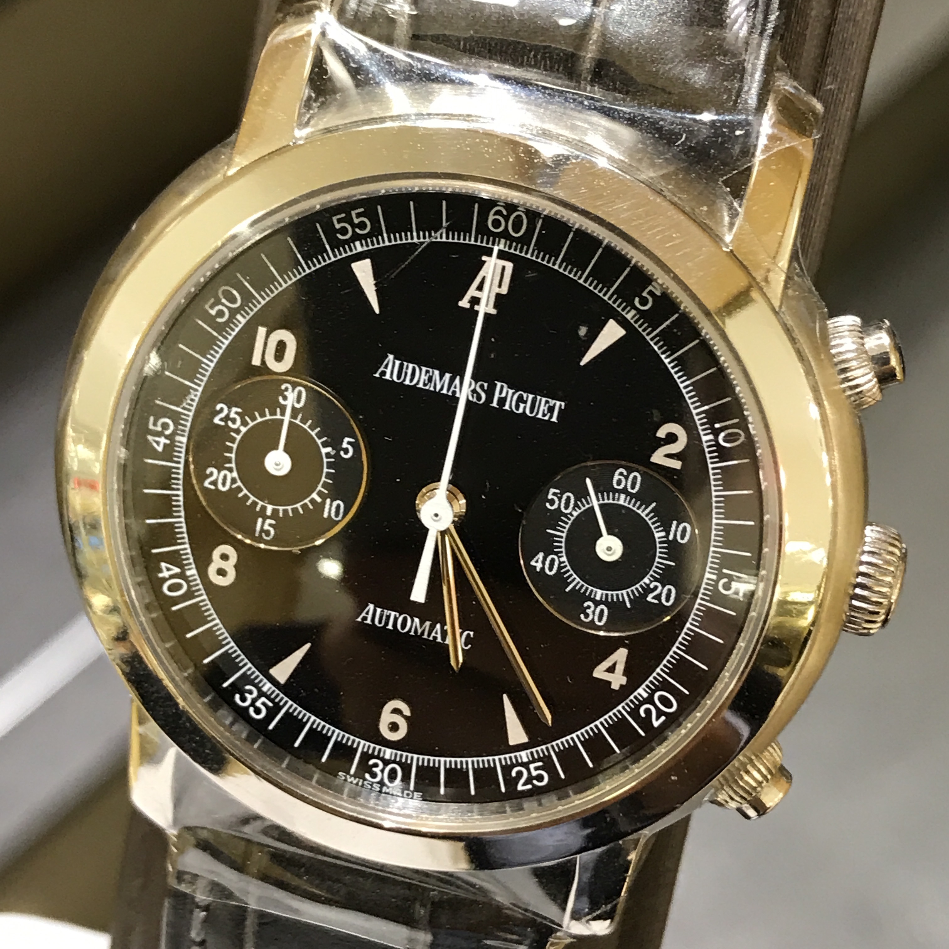 Audemars Piguet 25859ST.OO.0001CR.02 Replica Watch with a Black Dial on Alligator - Image 5