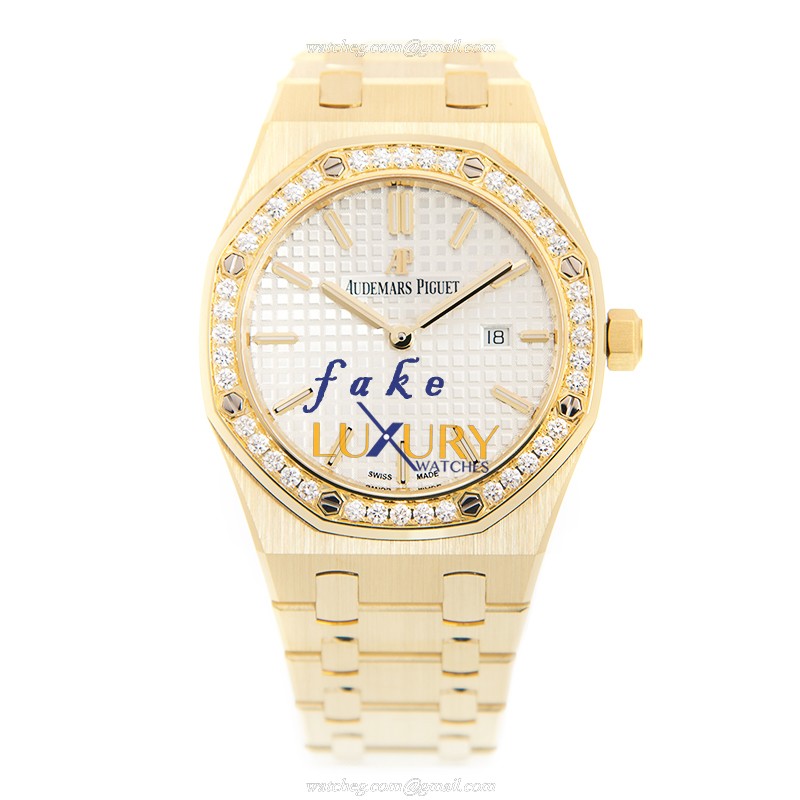 Audemars Piguet Royal Oak 67651BA.ZZ.1261BA.01 Replica Watch, 18kt Gold Diamond Case, Silver Dial - Image 2