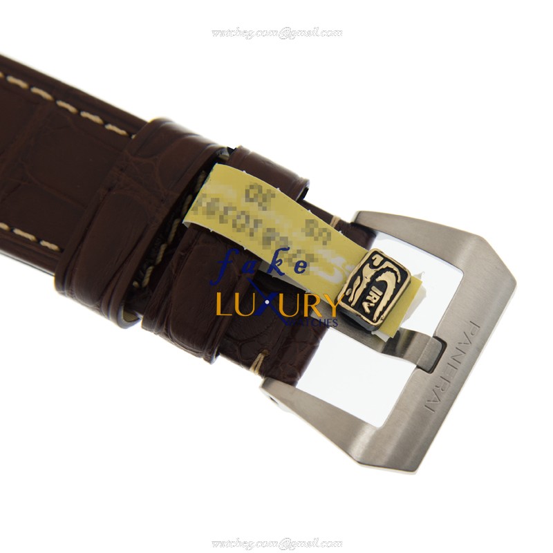 Panerai PAM01320 Luminor Replica Watch With Automatic Movement, Black Dial, 44mm Steel Case - Image 4
