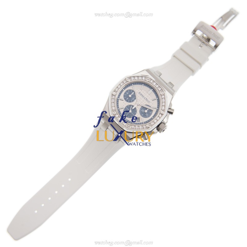 Audemars Piguet 26231ST.ZZ.D010CA.01 Royal Oak Offshore Replica Watch Automatic White Dial Diamonds - Image 2