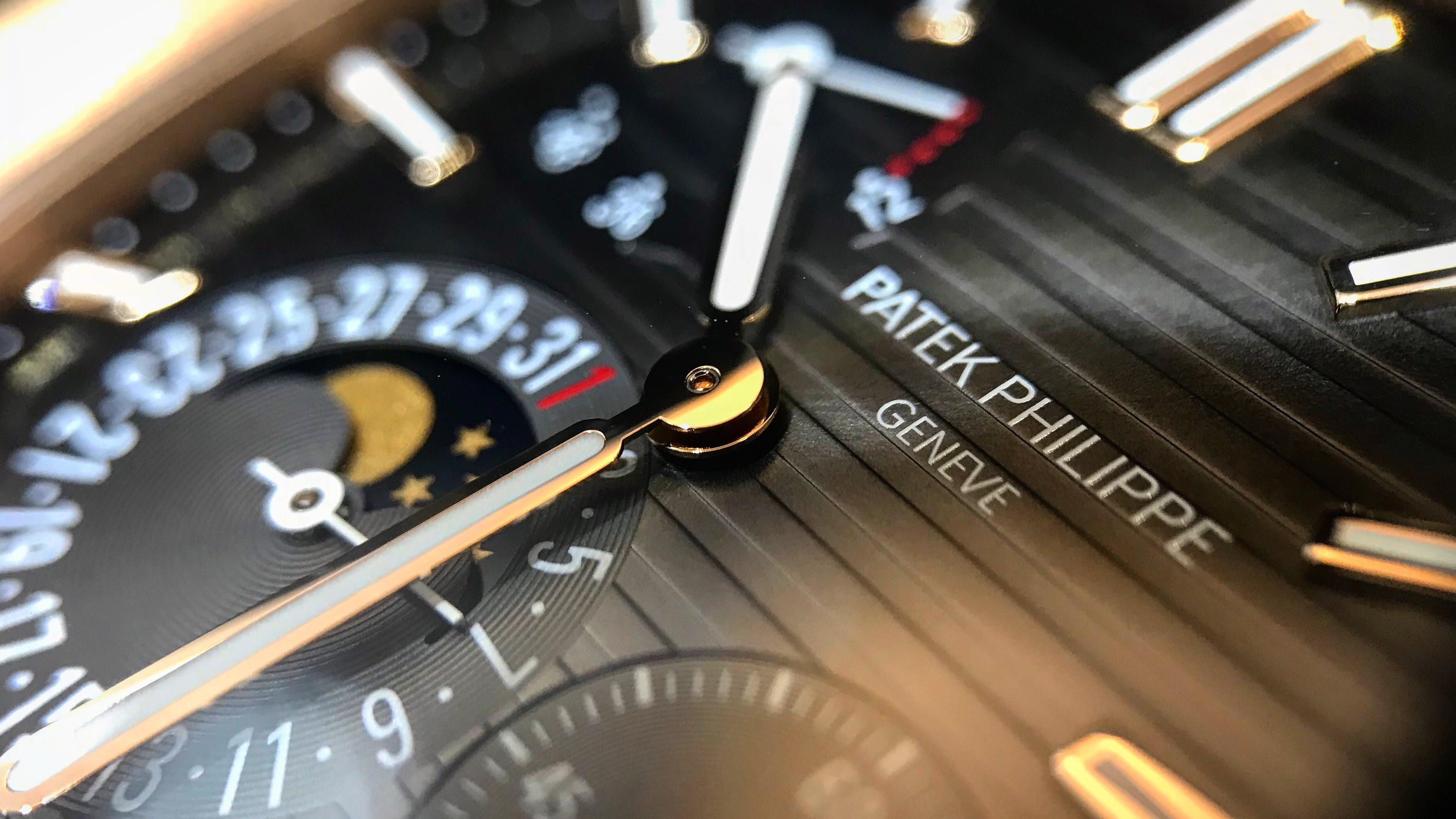 Patek Philippe 5712R-001 Nautilus Replica Watch, Automatic, Dark Grey Dial, 18kt Rose Gold Case - Image 5