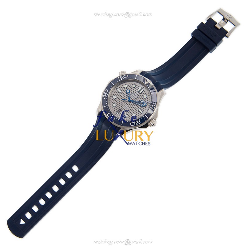 Omega Seamaster 210.32.42.20.06.001 Replica Watch With Automatic Movement, Gray Dial, Blue Rubber - Image 2