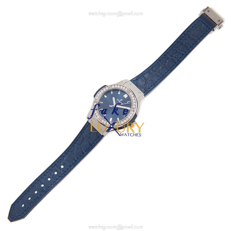 Hublot 581.NX.7170.LR.1204 Classic Fusion Quartz Steel Case Replica Watch, Blue Dial, Alligator - Image 2
