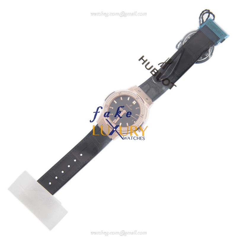 Hublot 565.OX.1181.LR.1104 Automatic 18kt Rose Gold & Diamonds Black Dial Replica Watch - Image 2