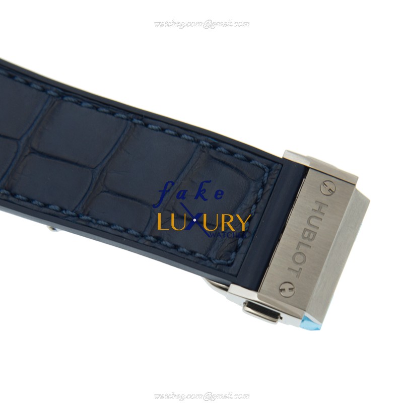 Hublot 521.NX.7170.LR CLASSIC FUSION Auto Titanium Replica Watch - Blue Dial & Rubber Strap - Image 4