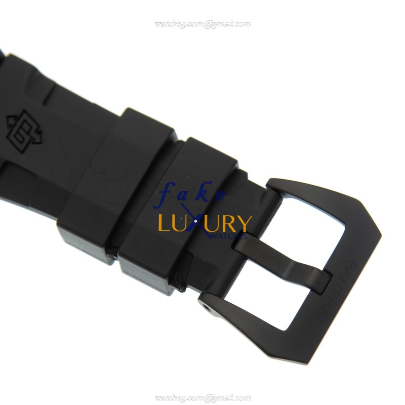 Panerai PAM01039 Replica Watch Automatic Carbon Fiber Black Dial Rubber Strap - Image 4