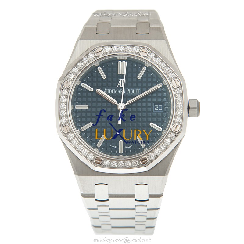 Audemars Piguet Royal Oak 77351ST.ZZ.1261ST.01 Automatic Blue Dial Stainless Steel & Diamonds - Image 2