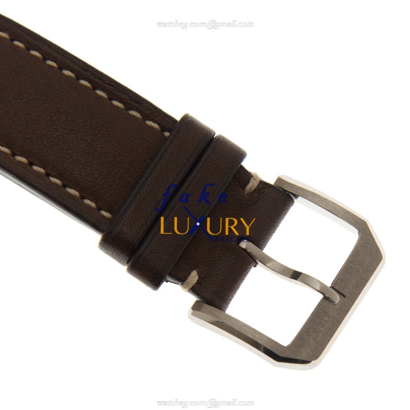 IWC IW326102 PILOTS - Replica Watch - 44mm - Automatic - Brown Dial - 18kt White Gold Case - Image 4