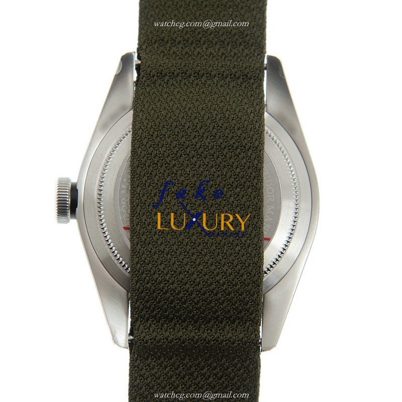 Tudor 79730 CANVAS STRAP - BLACK BAY STEEL AUTO - STAINLESS STEEL Replica Watch - Image 3