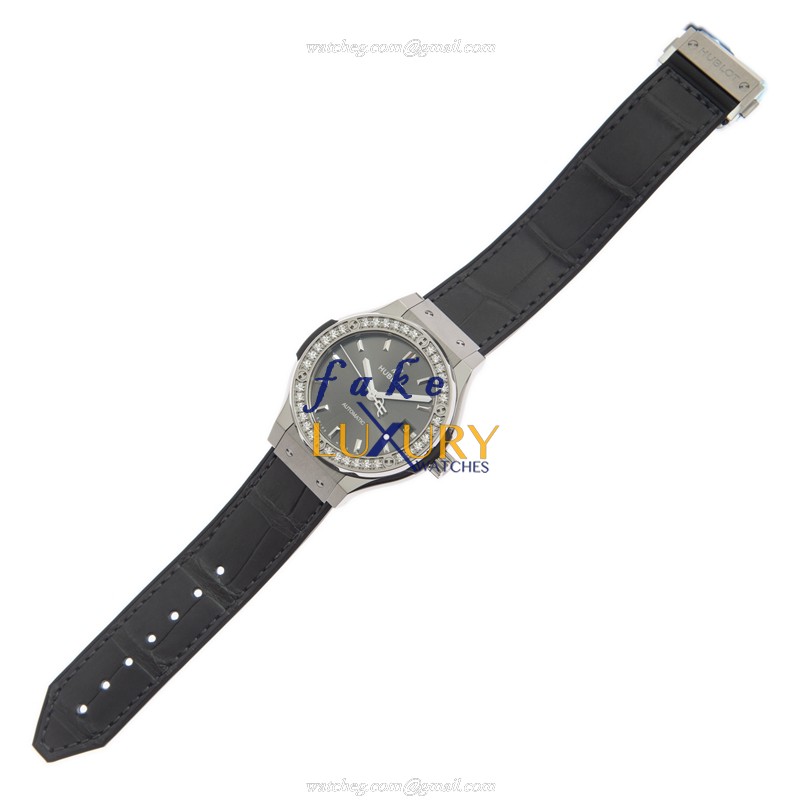 Hublot 565.NX.7071.LR.1204 CLASSIC FUSION Auto Titanium Diamond Case Replica Watch - Image 2