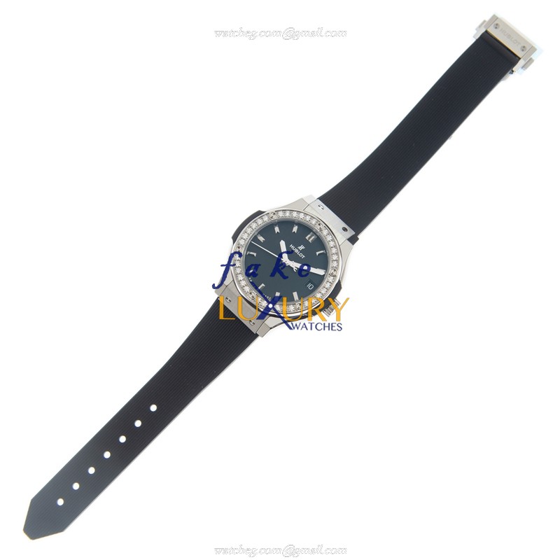 Hublot 581.NX.1171.RX.1104 Quartz Titanium Diamond Bezel Replica Watch - Image 2