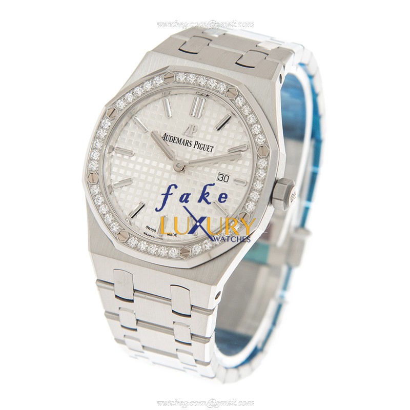 Audemars Piguet Royal Oak 67651ST.ZZ.1261ST.01 Quartz Stainless Steel Diamonds Silver Dial Replica - Image 3