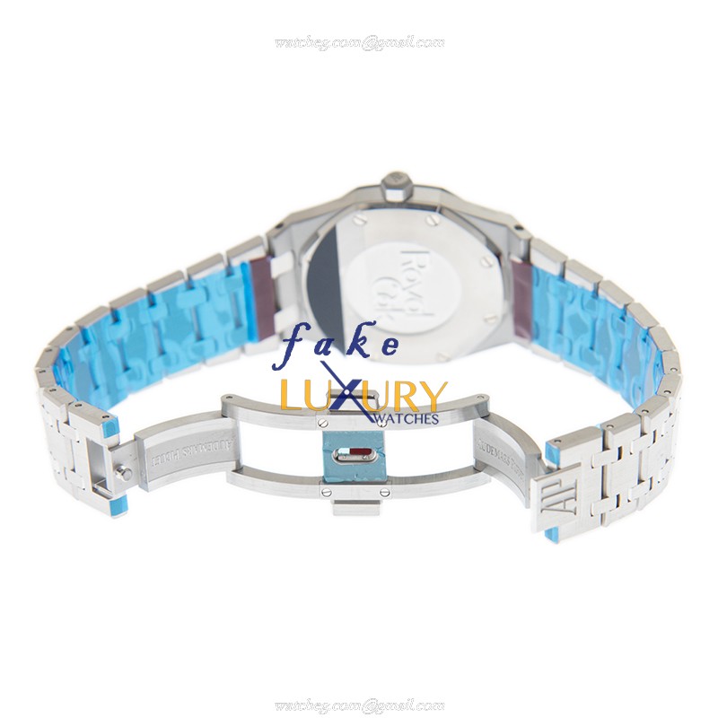 Audemars Piguet Royal Oak 67651ST.ZZ.1261ST.01 Quartz Stainless Steel Diamonds Silver Dial Replica - Image 5