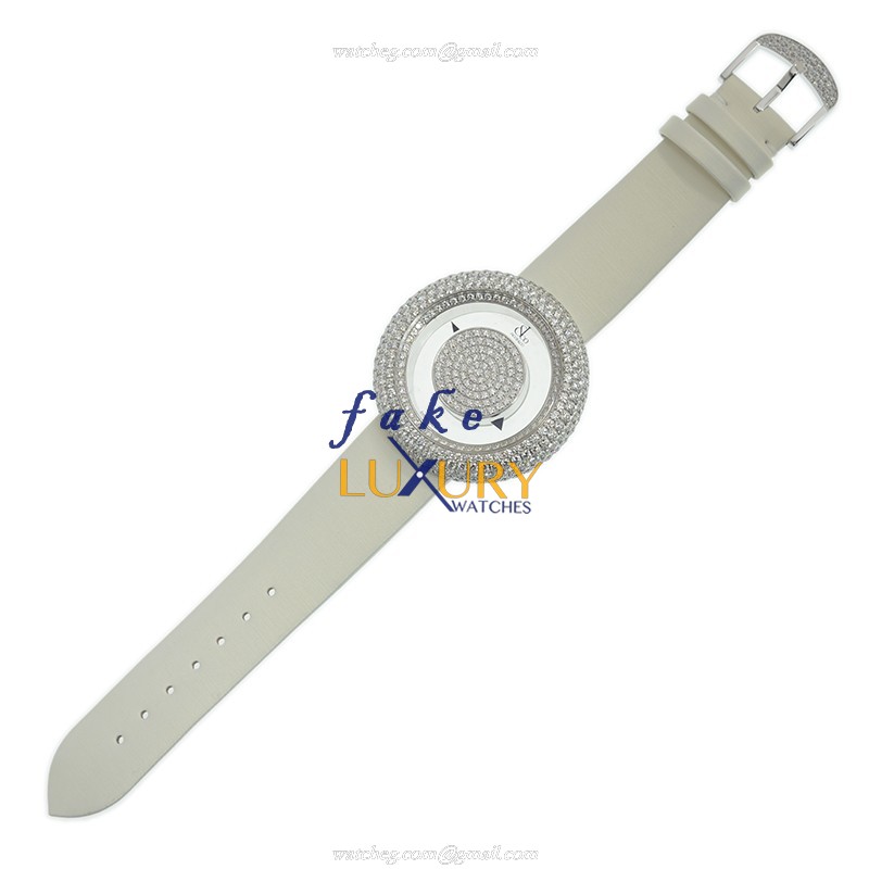 Jacob & Co BM556.30.RD.RD.A | Quartz | 18kt White Gold | Diamond Bezel | Silver Dial | Silk Strap - Image 2