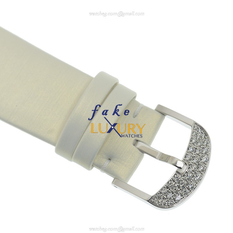 Jacob & Co BM556.30.RD.RD.A | Quartz | 18kt White Gold | Diamond Bezel | Silver Dial | Silk Strap - Image 4