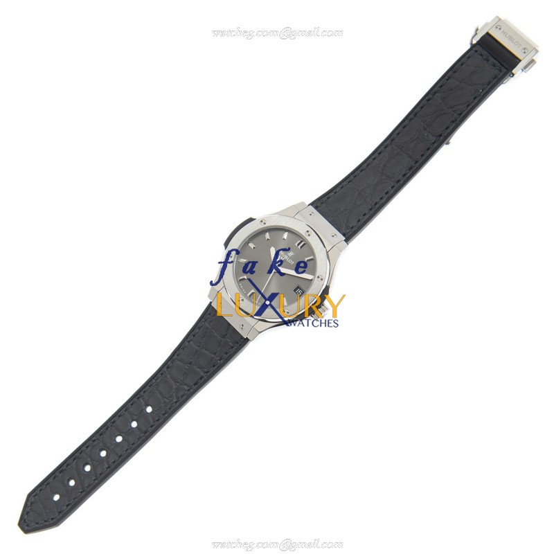 Hublot 581.NX.7071.LR Quartz Titanium Replica Watch - Classic Fusion 33mm钛金属表壳黑面鳄鱼皮带 - Image 2