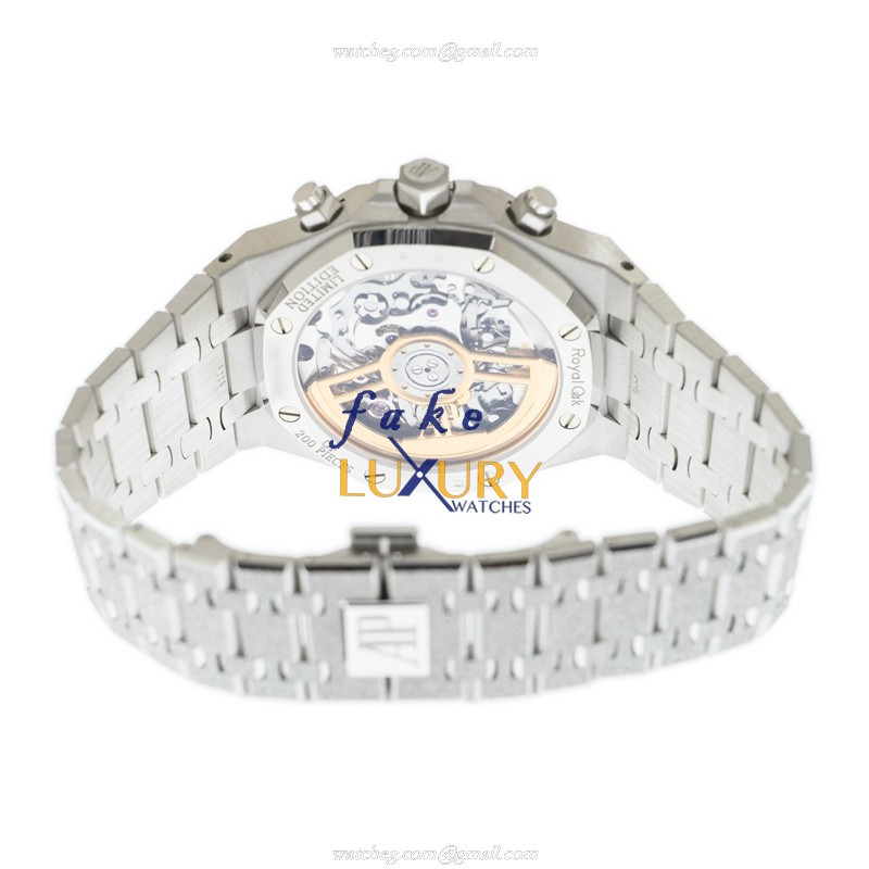 Audemars Piguet 26239BC.GG.1224BC.01 Replica Watch with Light Gray Dial on Silver - Image 4