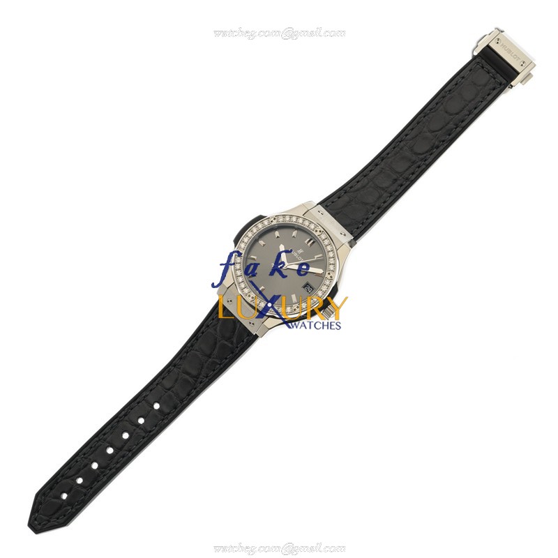 Hublot Classic Fusion Quartz Titanium & Diamond Replica Watch 581.NX.7071.LR.1104 - Gray Dial - Image 2