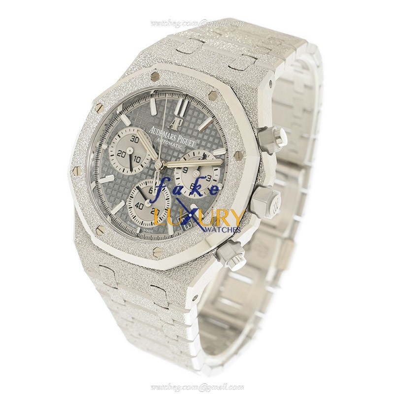 Audemars Piguet 26239BC.GG.1224BC.01 Replica Watch with Light Gray Dial on Silver - Image 3