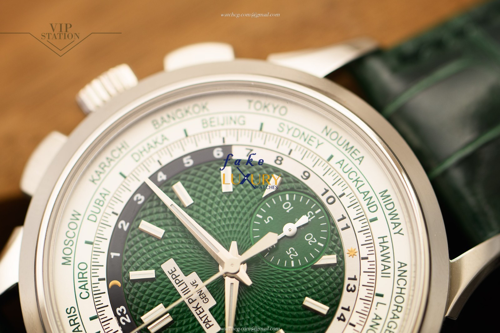 Patek Philippe 5930P-001 Replica Watch With Automatic Movement, Green Dial, Platinum Case - Image 4