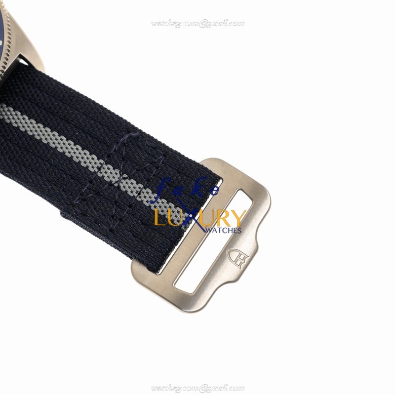 Tudor 25707B PELAGOS Automatic - Titanium Case - Blue Dial - Canvas Strap - Replica Watch - 25707B - Image 4