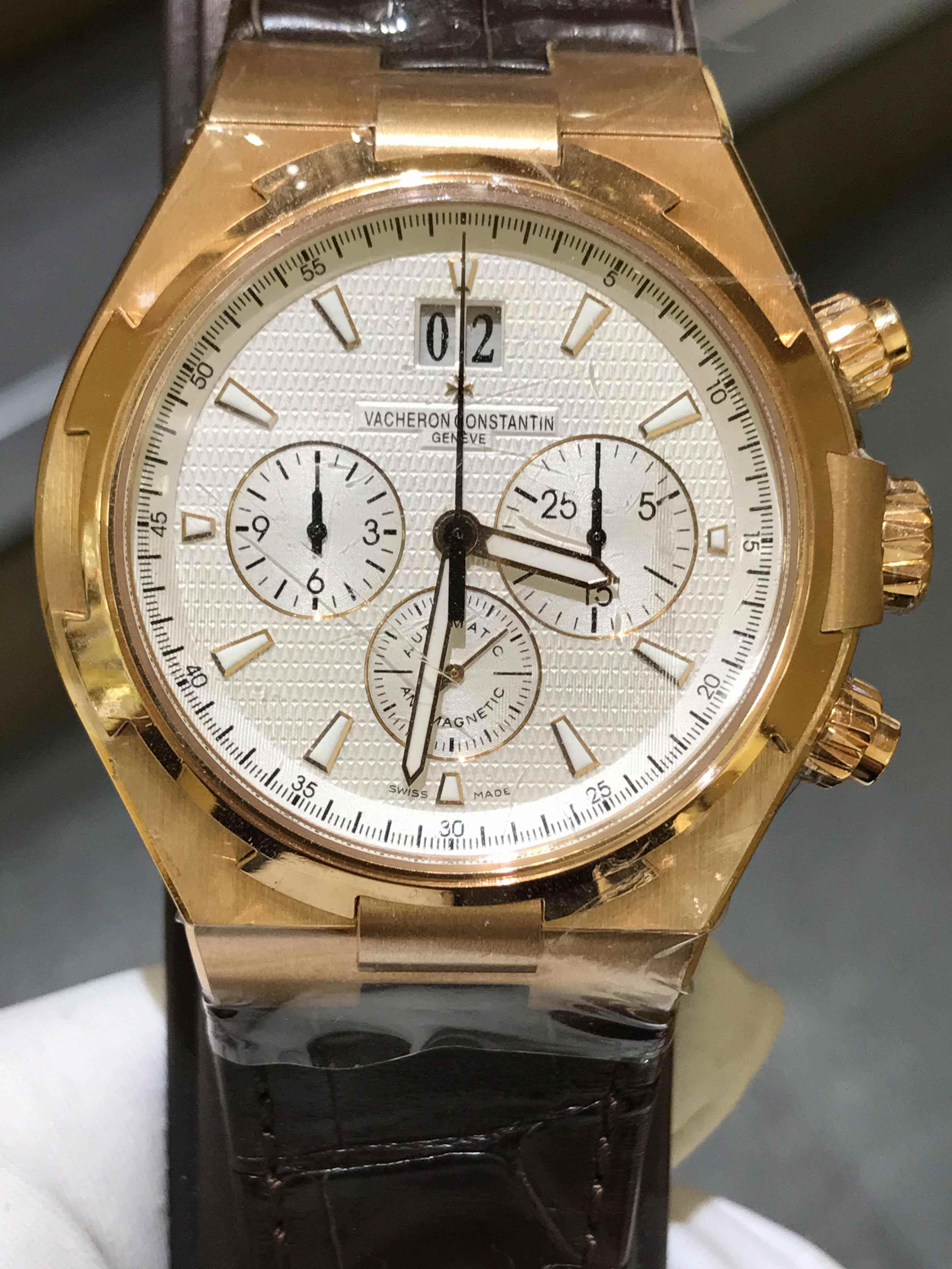 Vacheron Constantin 49150/000R-9454 Overseas Replica Watch, Automatic, Silver Dial, Rose Gold Case - Image 5