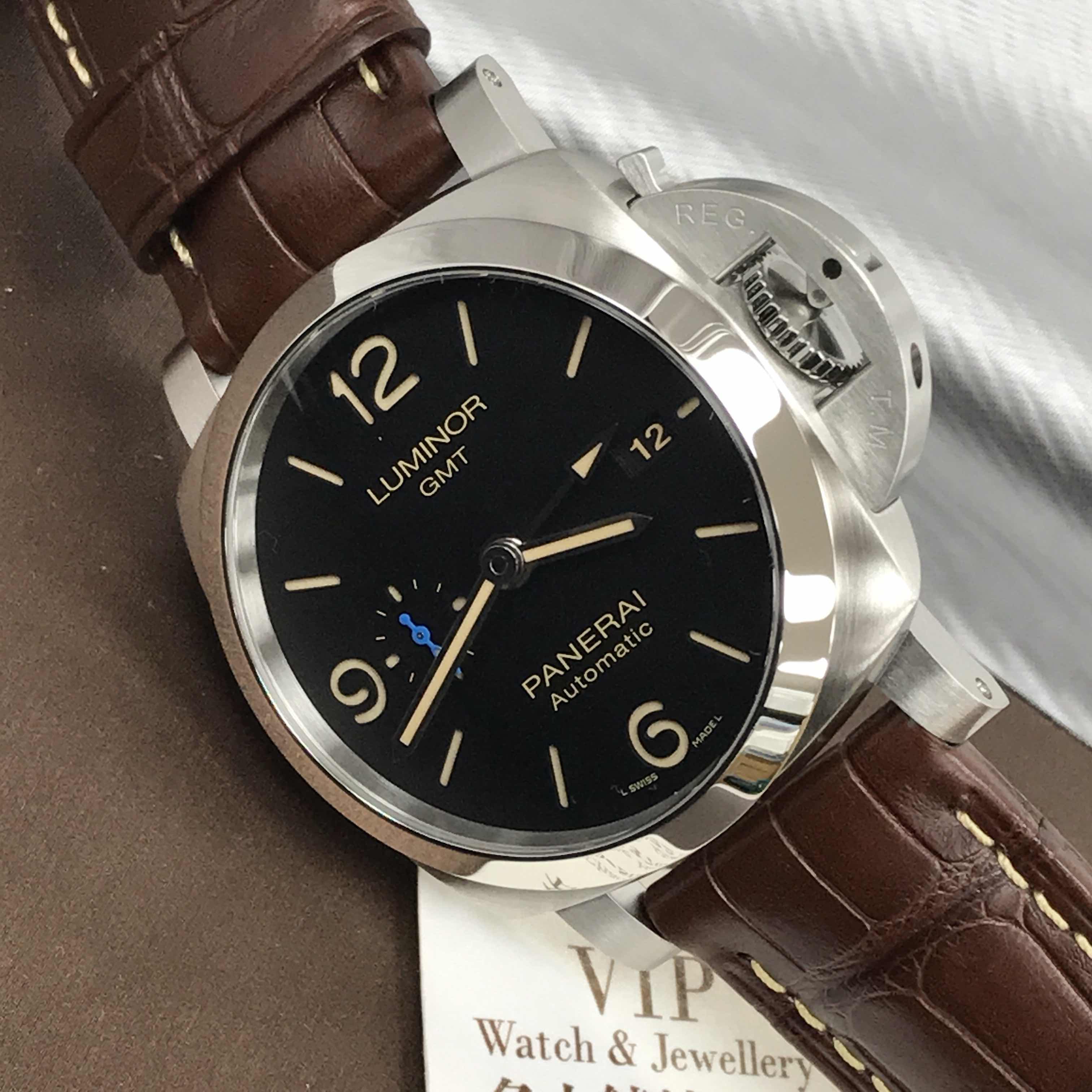 Panerai PAM01320 Luminor Replica Watch With Automatic Movement, Black Dial, 44mm Steel Case - Image 5