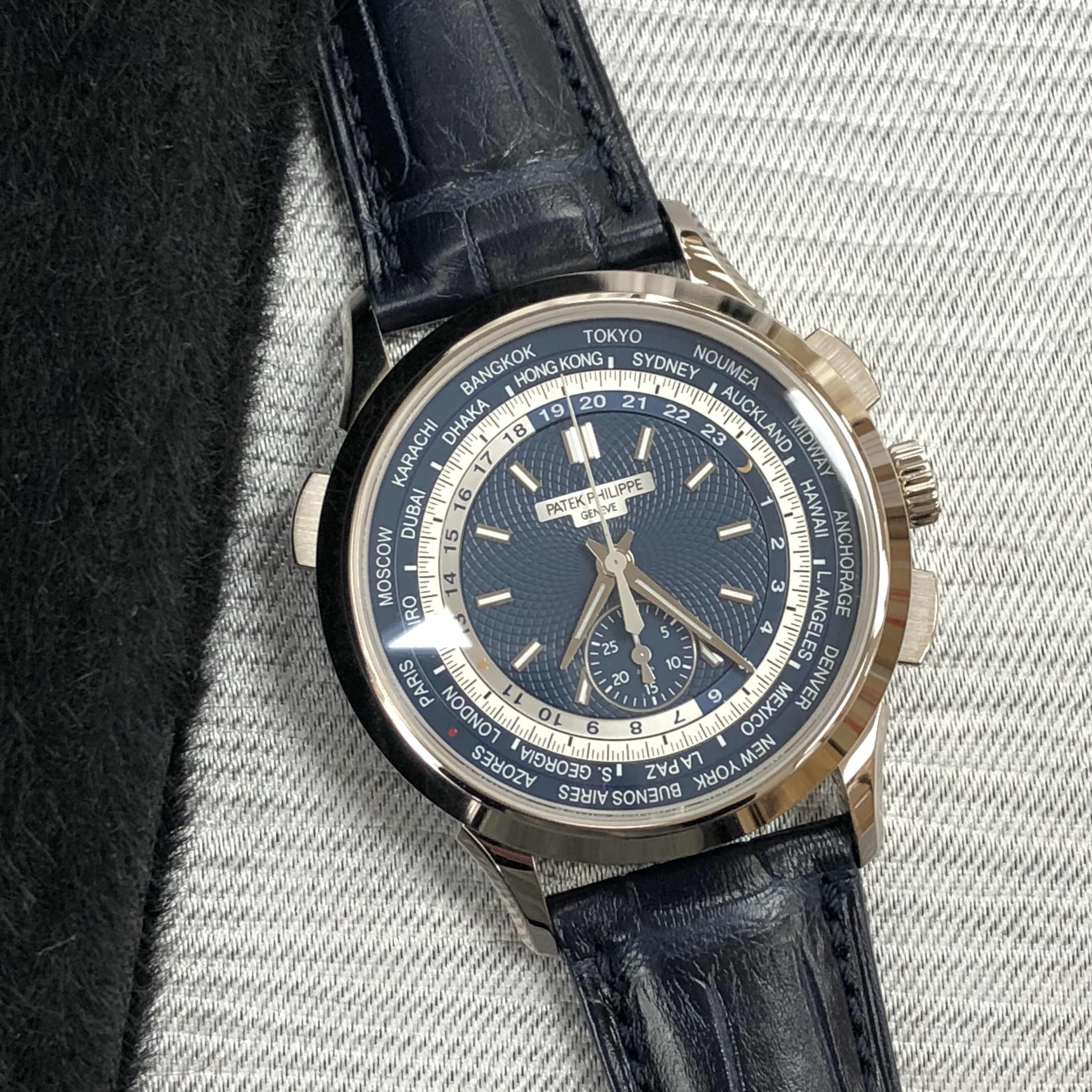 Patek Philippe 5930G-001 Replica Watch, Automatic Movement, 18kt White Gold Case, Blue Dial - Image 5