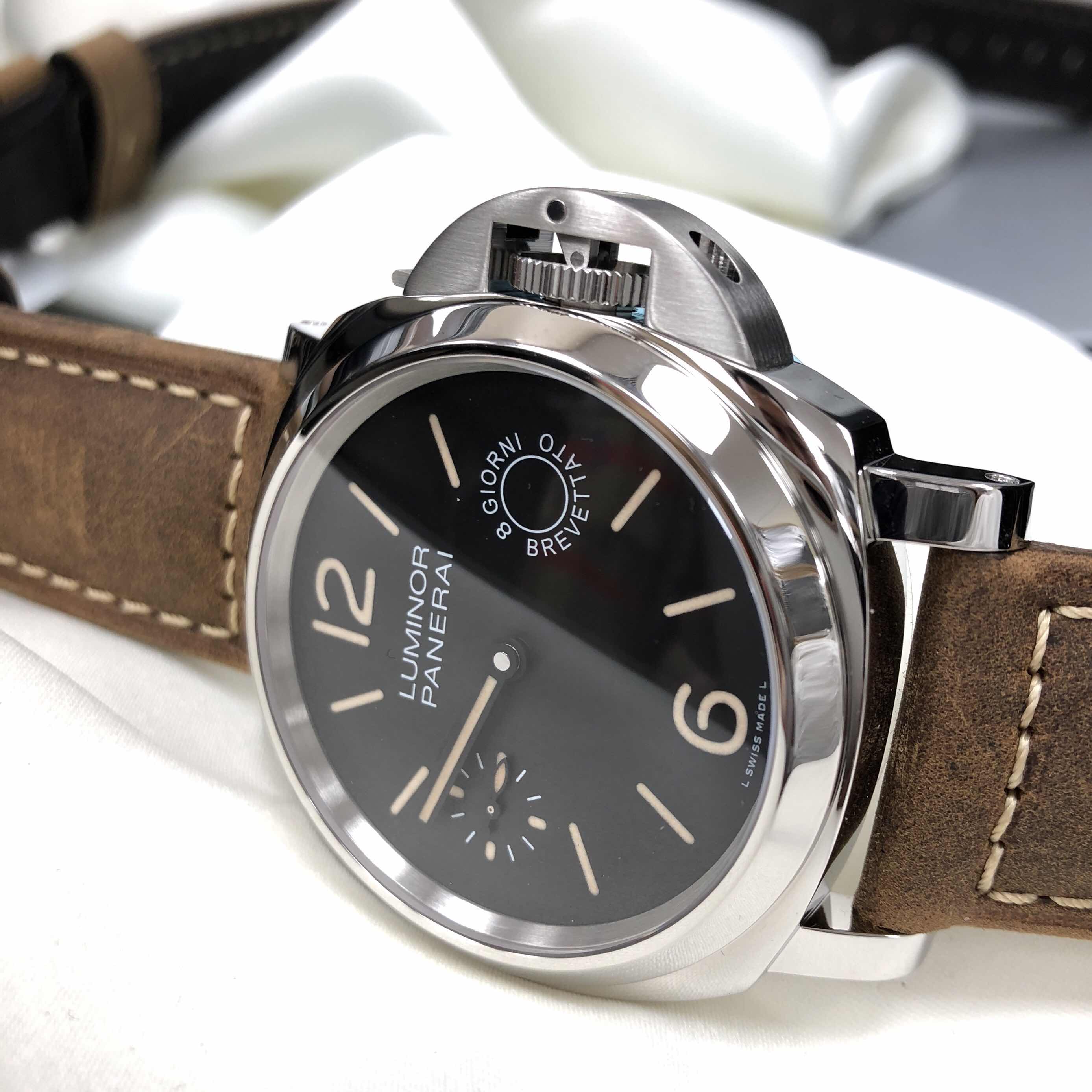 Panerai PAM00590 LUMINOR Manual Wind, 44mm SS Case, Black Dial, Brown Cowhide Strap, Resistant - Image 5