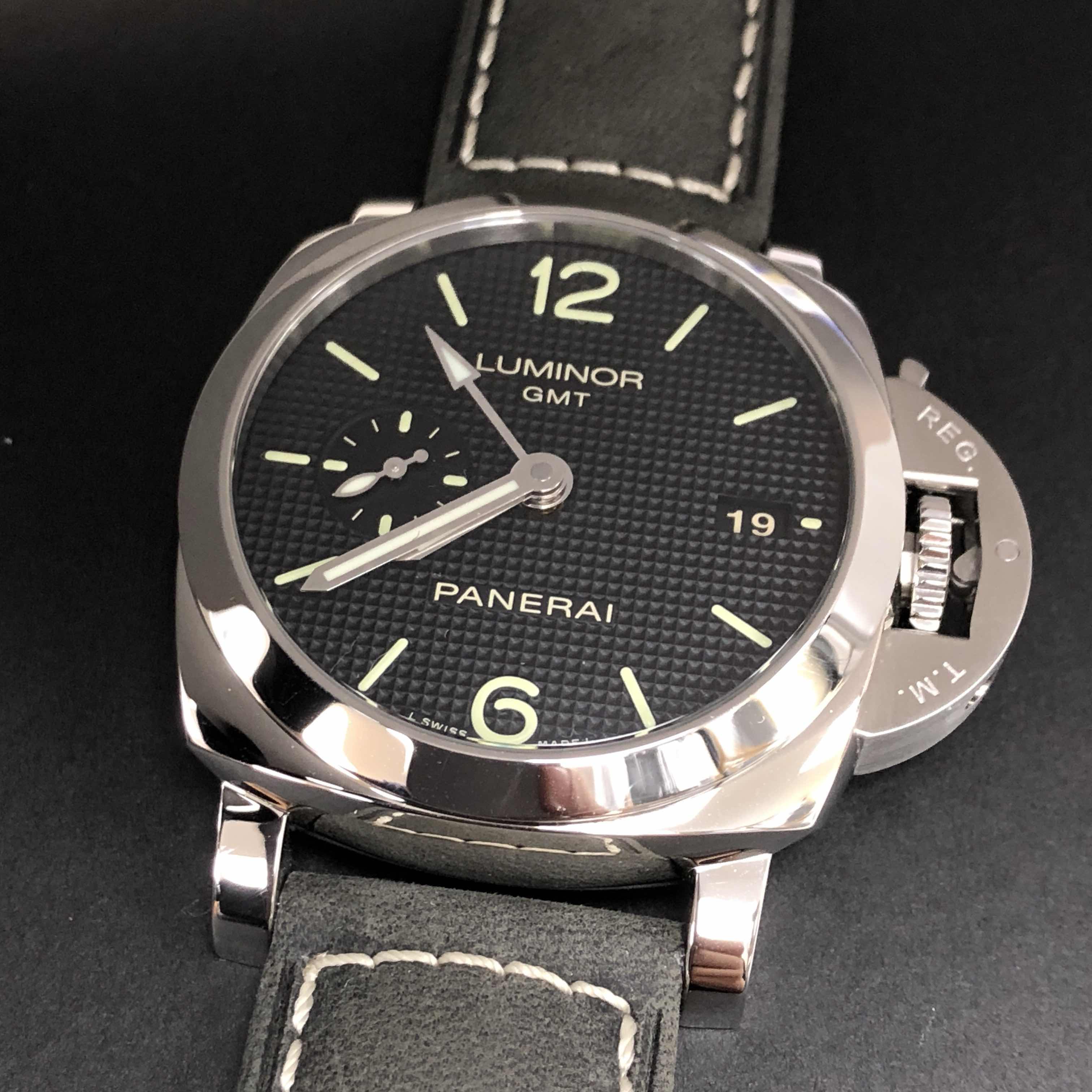 Panerai PAM00535 Luminor Replica Watch, Automatic Movement, Black Dial, 42mm Steel Case - Image 4