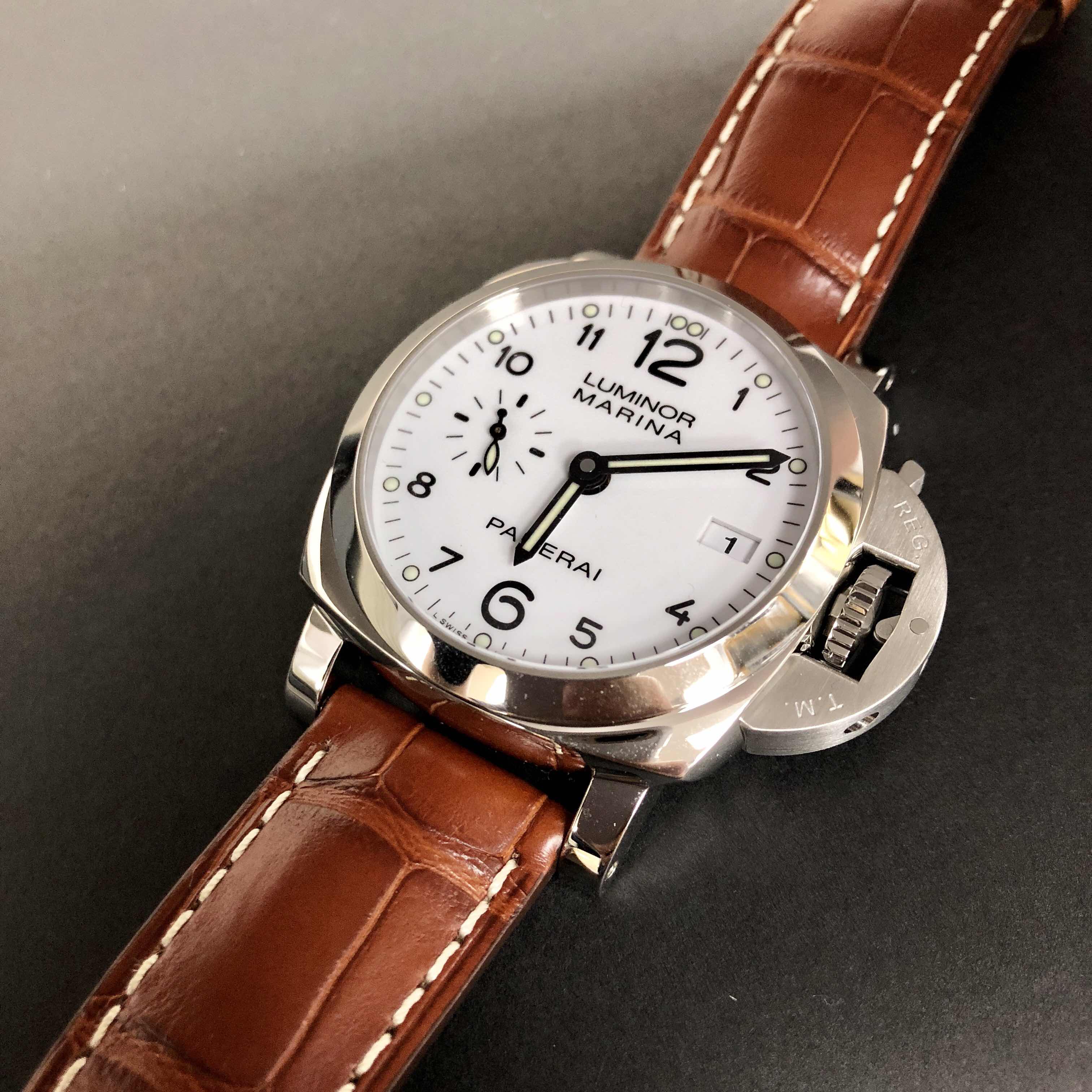 Panerai Luminor PAM00523 Automatic Stainless Steel White Dial Brown Alligator Strap Replica Watch - Image 4