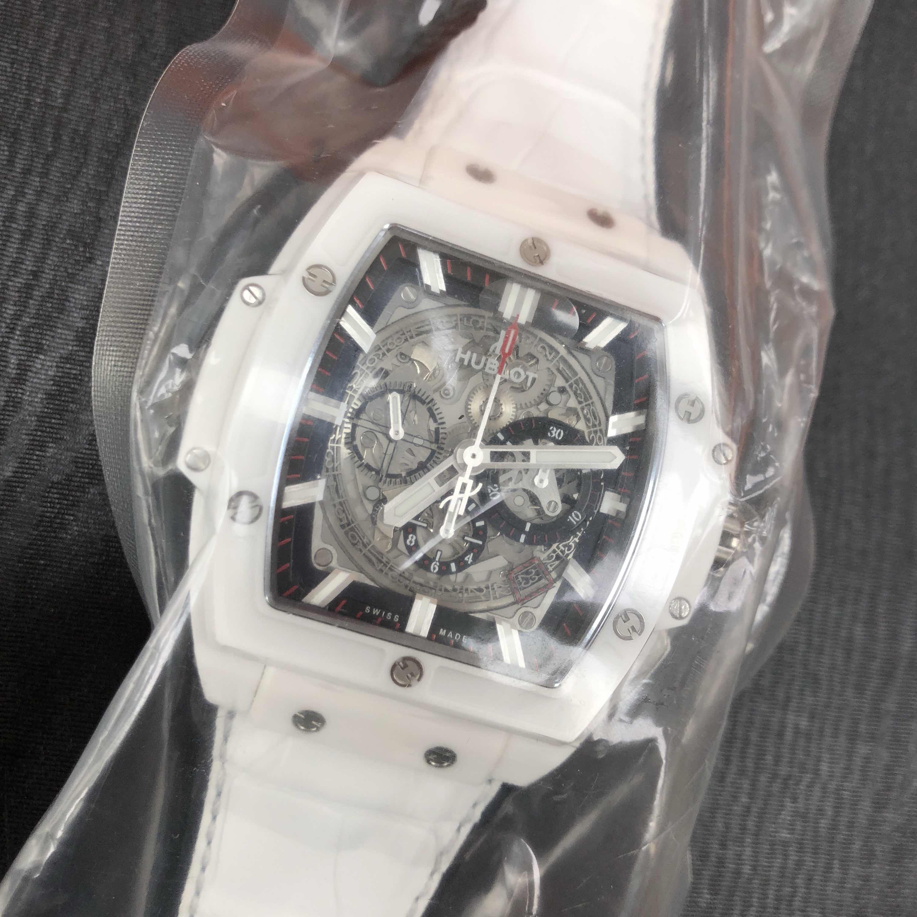 Hublot 601.HX.0173.LR Replica Watch - Automatic Ceramic Movement, Silver Dial, White Rubber Strap - Image 5