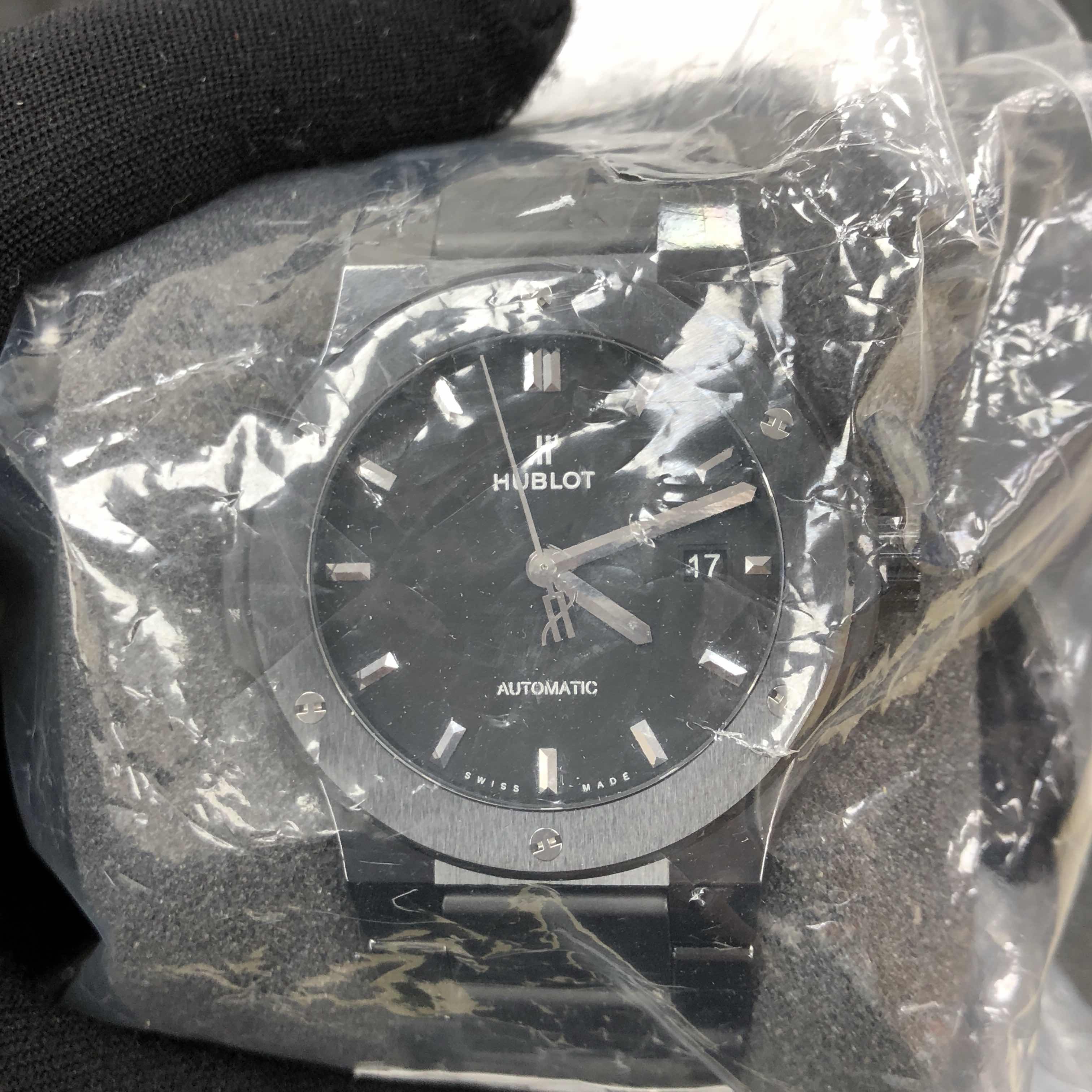 Hublot 548.CM.1170.CM Classic Fusion Automatic Ceramics & Steel Replica Watch - 42mm Black Ceramic - Image 4
