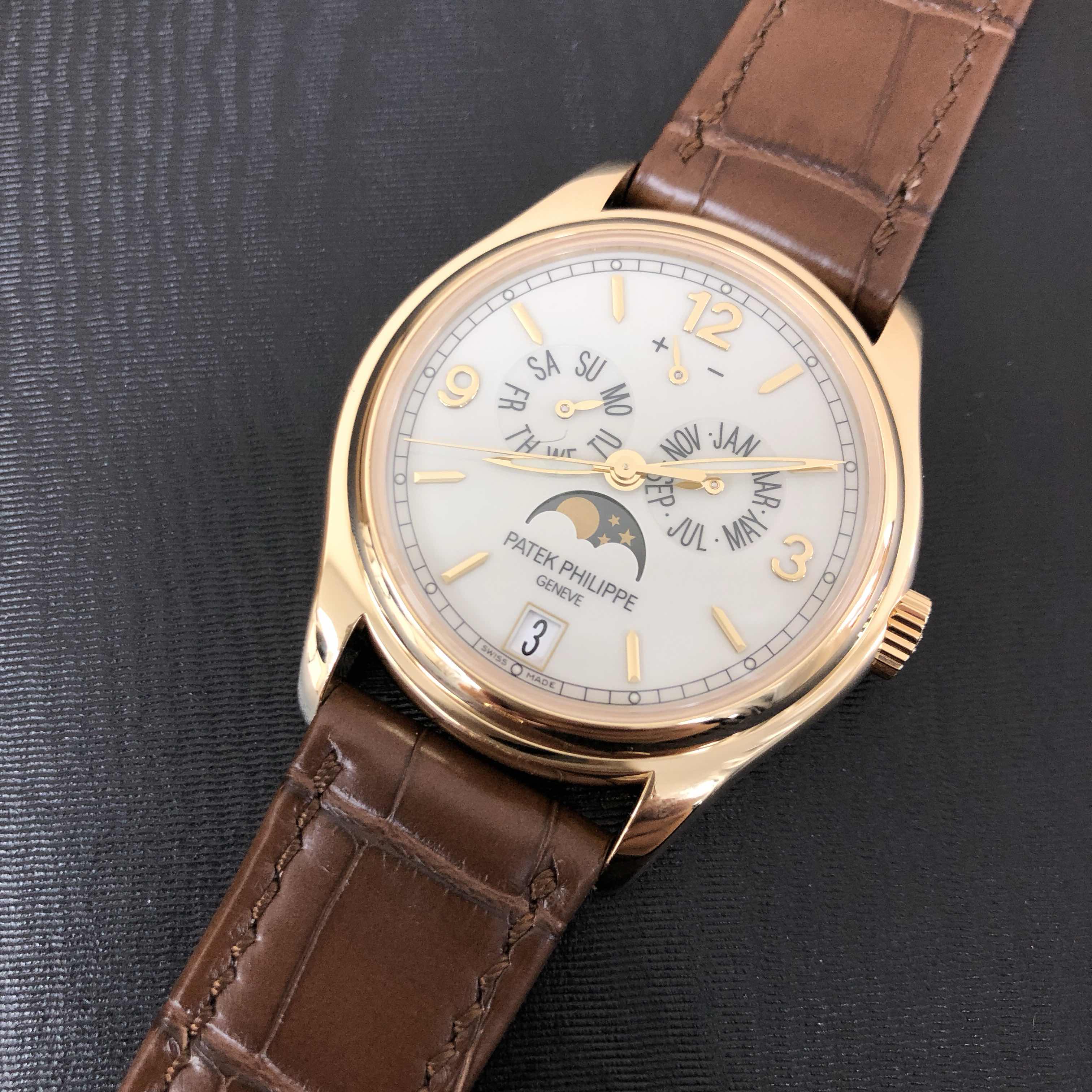 Patek Philippe 5146J-001 Replica Watch, Automatic Movement, White Dial, 18kt Yellow Gold Case - Image 5