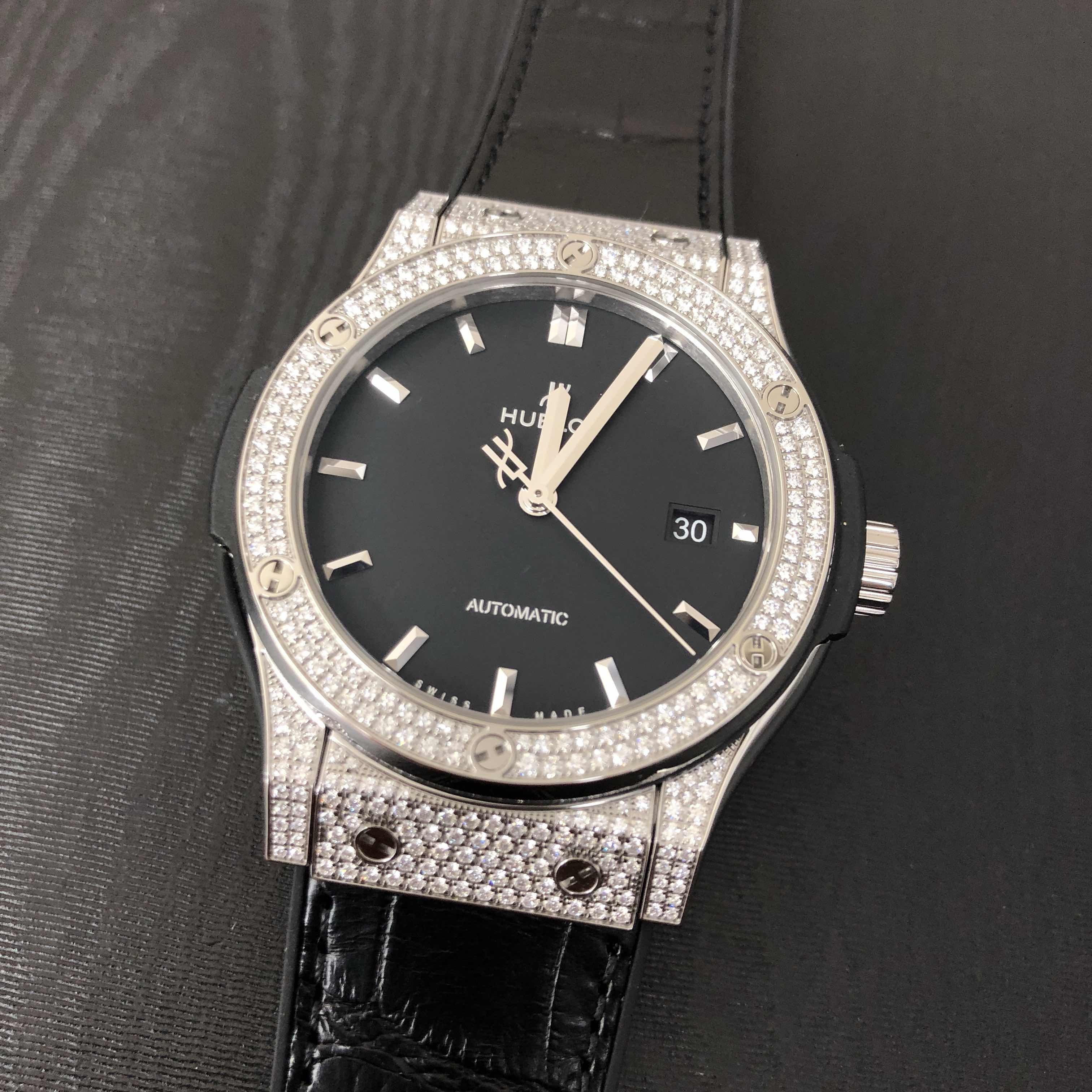 Hublot 542.NX.1171.LR.1704 CLASSIC FUSION Automatic Titanium Diamond Replica Watch 42mm Black Dial - Image 5
