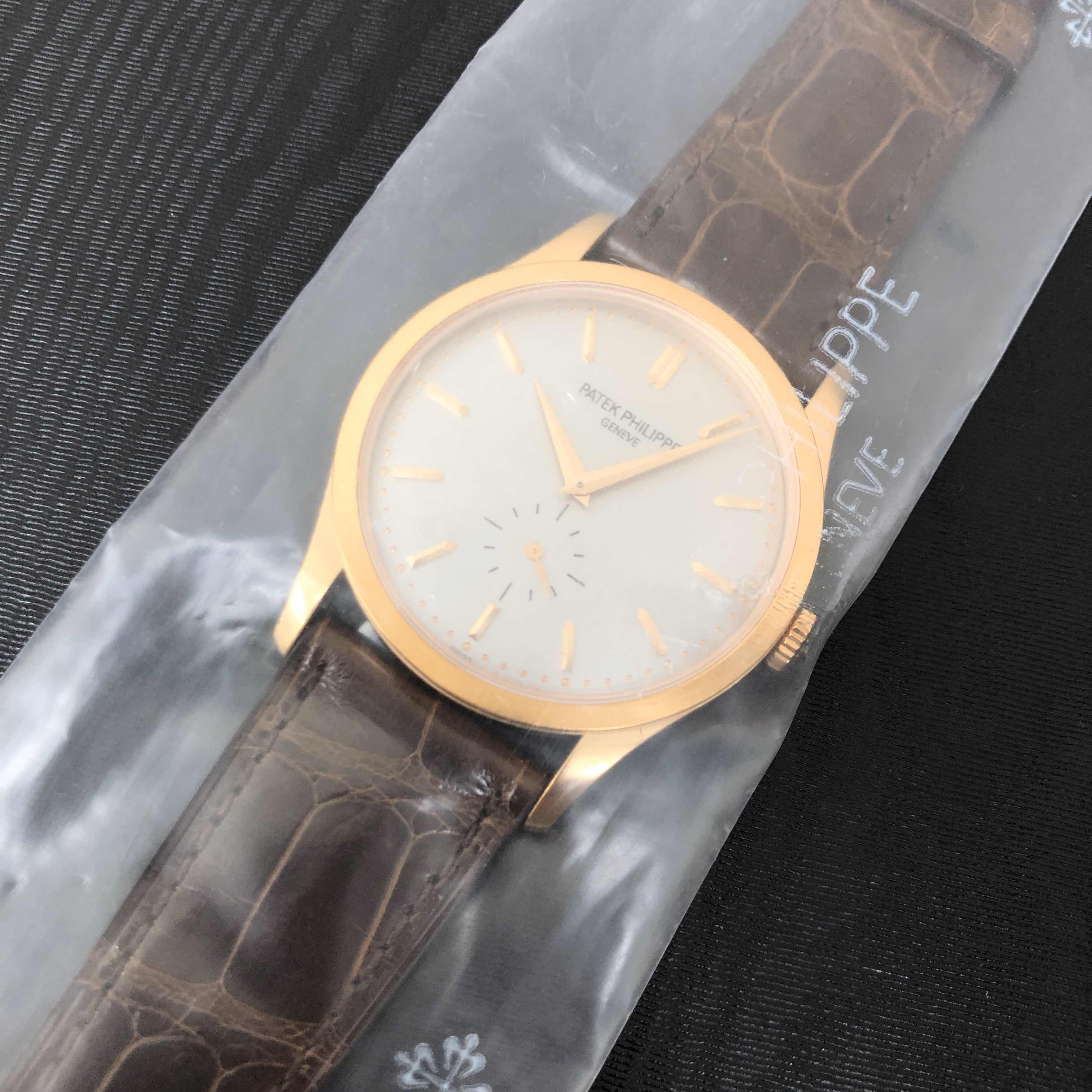 Patek Philippe 5196R-001 Calatrava Manual Wind 18kt Rose Gold White Dial Replica Watch - Image 5