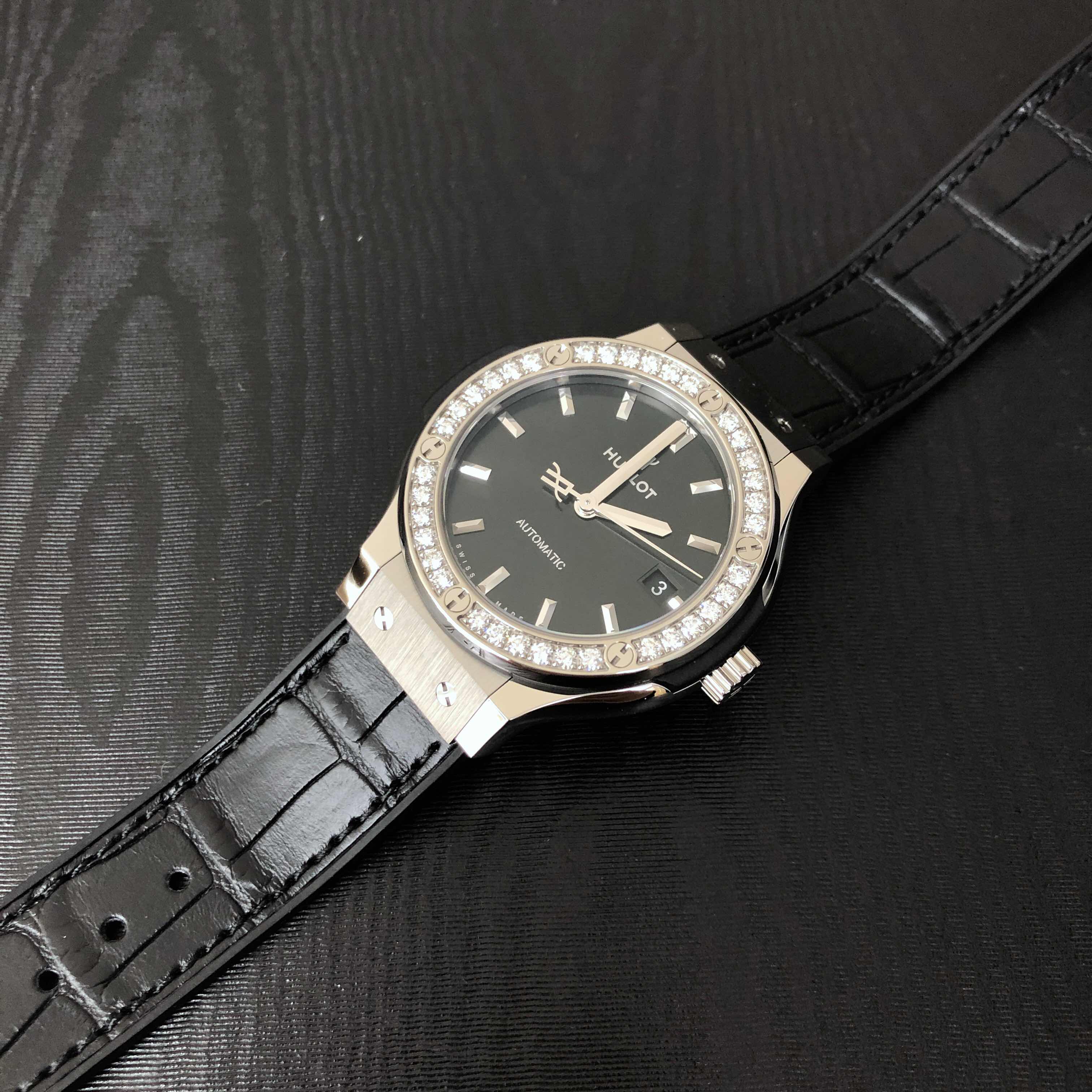 Hublot 565.NX.1470.LR.1204 CLASSIC FUSION Auto Titanium Diamond Black Dial Replica Watch - Image 5