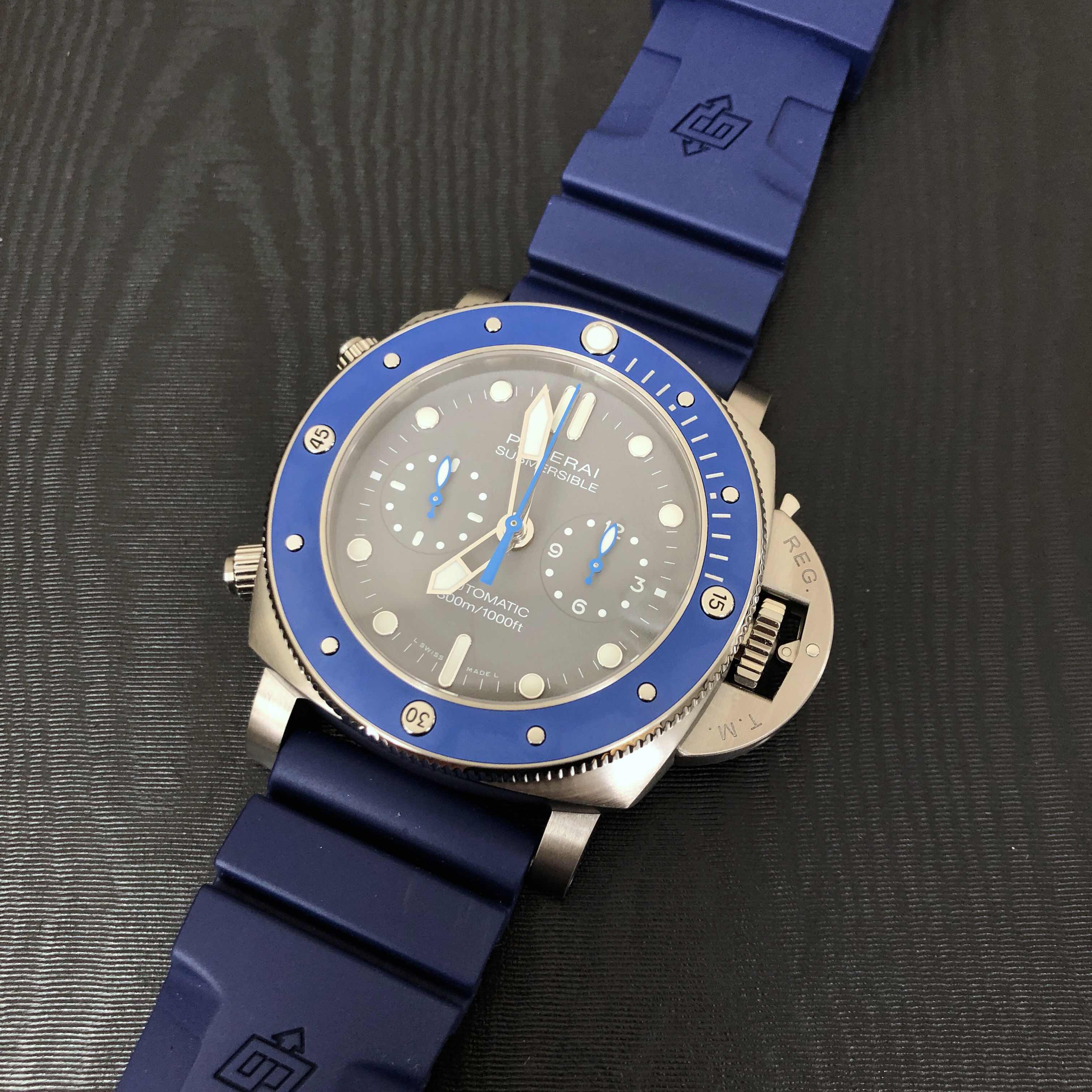 Panerai PAM00982 Divers Automatic PVD Titanium Replica Watch, Gray Dial, Blue Rubber Strap - Image 5