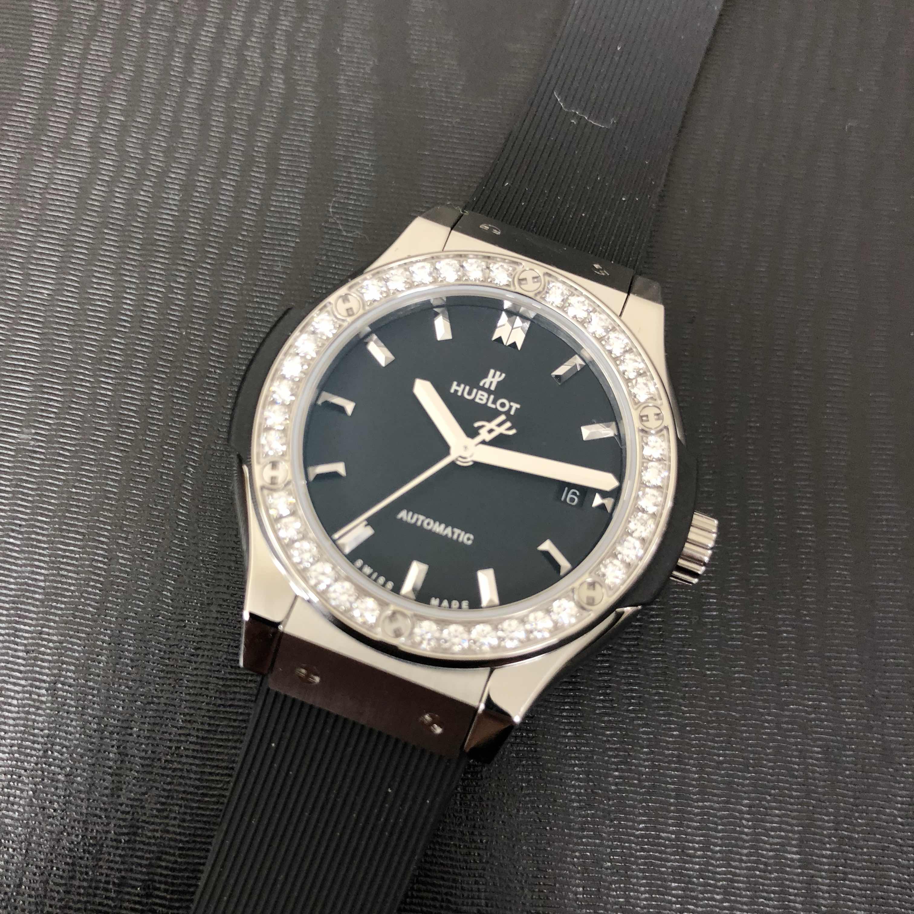 Hublot 582.NX.1170.RX.1204 CLASSIC FUSION Automatic Titanium & Diamond Replica Watch - Image 5