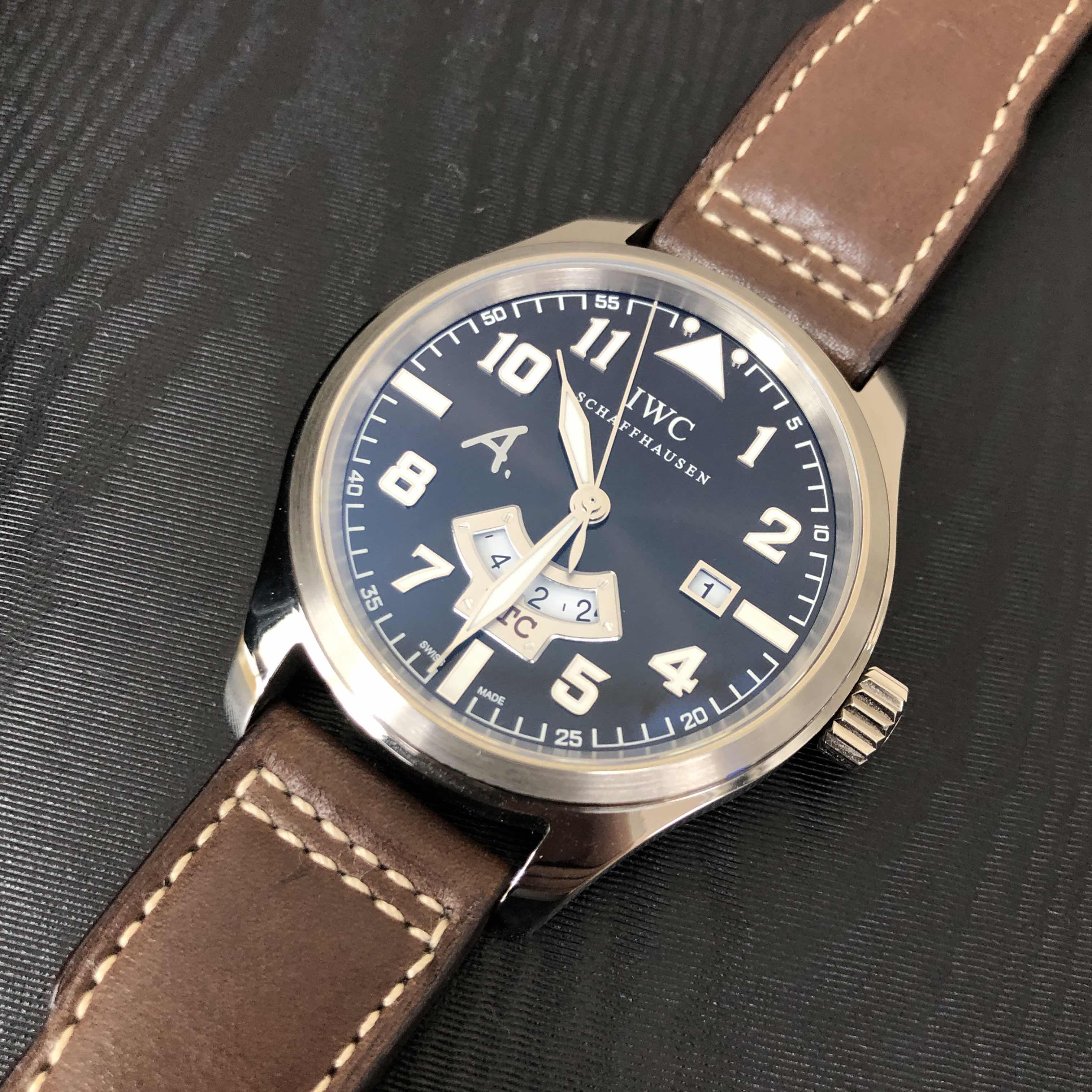 IWC IW326102 PILOTS - Replica Watch - 44mm - Automatic - Brown Dial - 18kt White Gold Case - Image 5