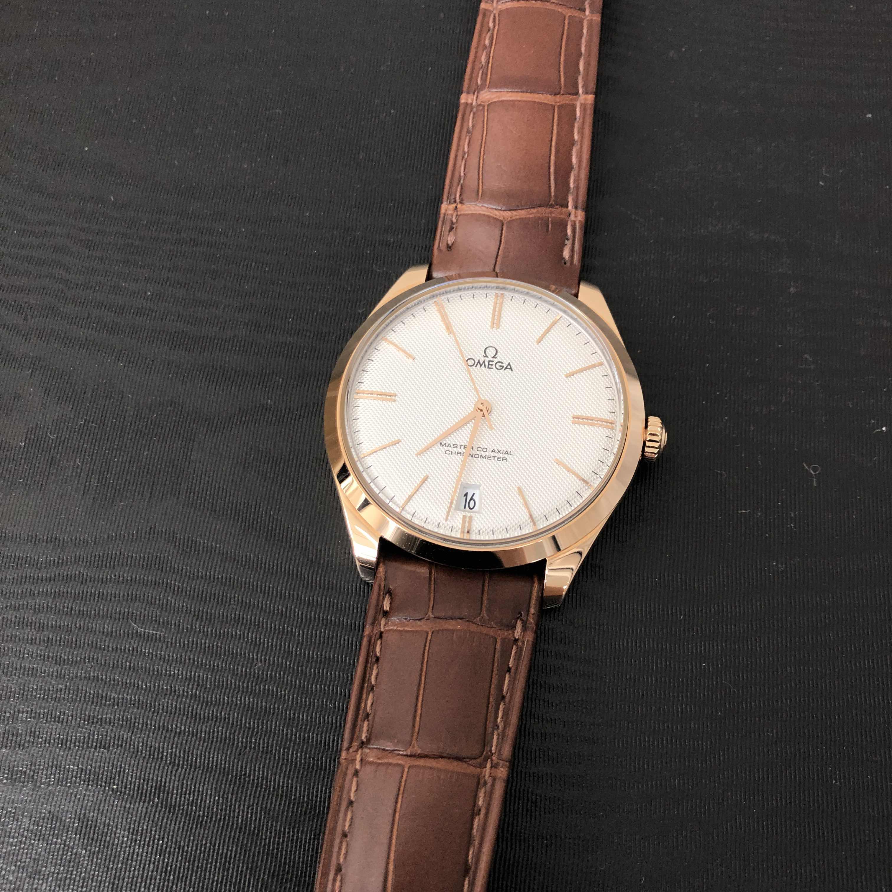 Omega De Ville 432.53.40.21.02.002 Replica Watch, Automatic, Silver Dial, 18kt Rose Gold Case - Image 5