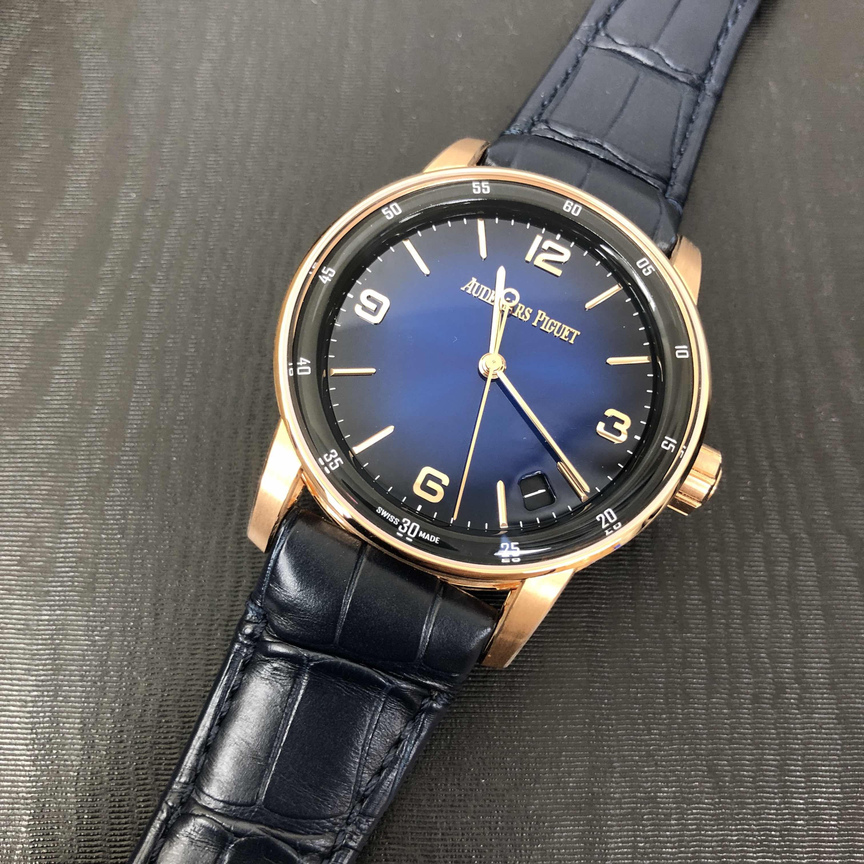 Audemars Piguet 15210OR.OO.A028CR.01 | Automatic | 18kt Rose Gold | Dark Blue Alligator | Replica - Image 5