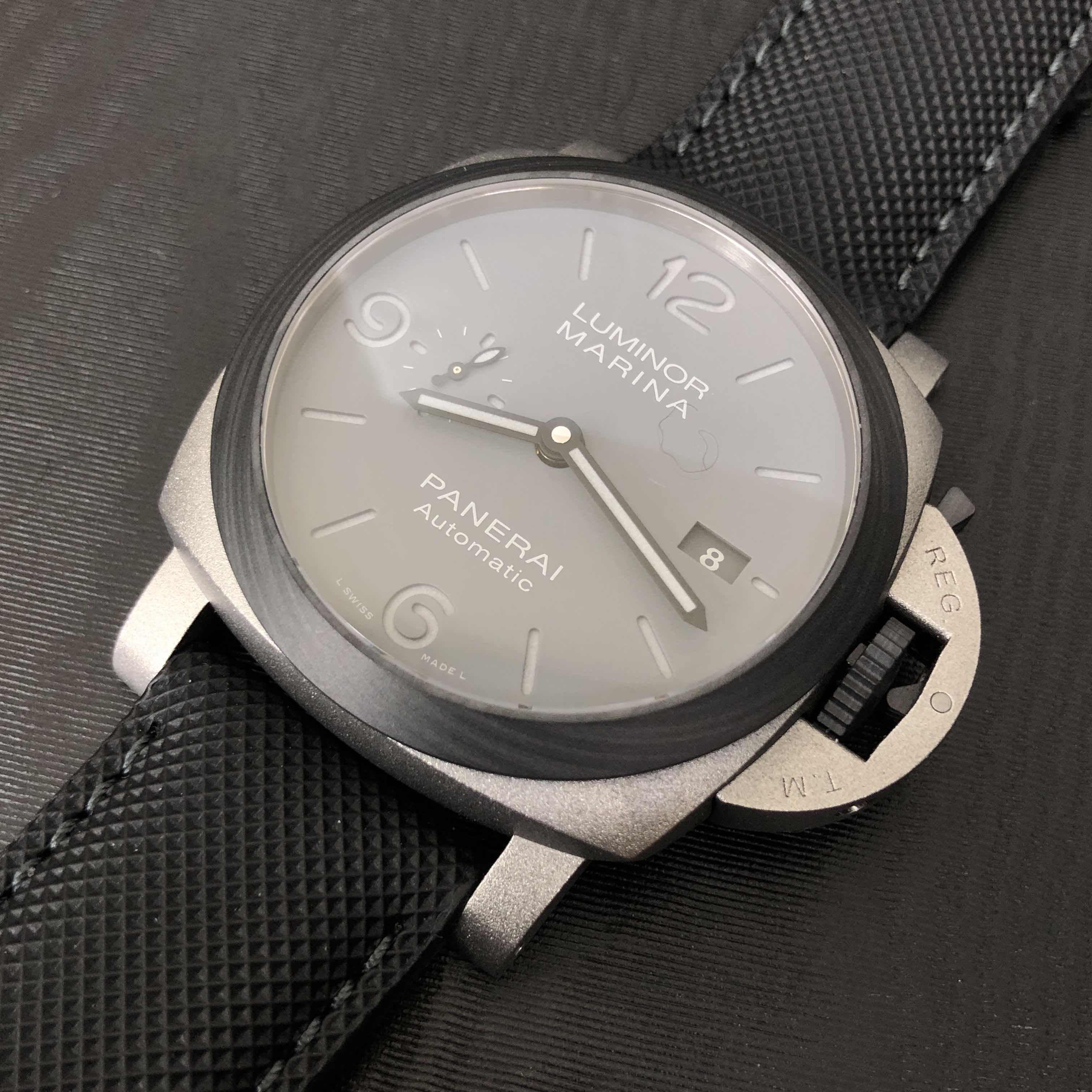 Panerai PAM01662 Luminor Marina Replica Watch, Automatic, Gray Dial, Carbon Fiber Case, Rubber Strap - Image 5