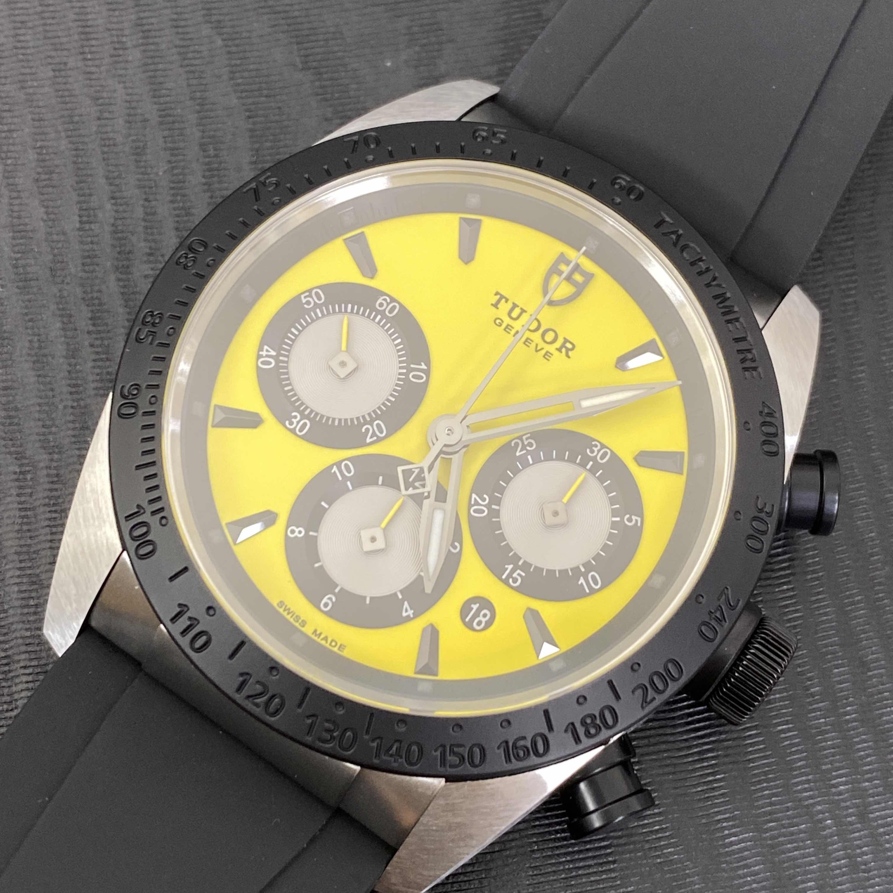 Tudor 42010NYL-RS Automatic Silver Dial Steel Case Replica Watch - Image 2